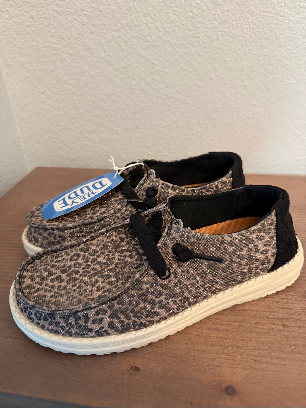 NWT Hey Dude Wendy Sparkle Leopard Slip-On Sneakers Size 7